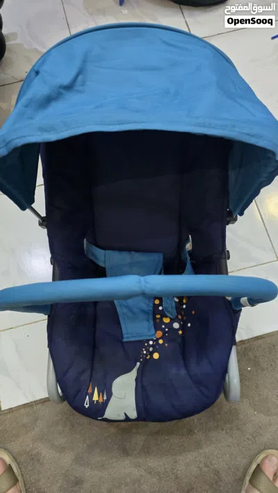 هزاز أطفال Juniors من سنتر بوينت – قابل لتعديل الظهر – نظيف جدًا 3