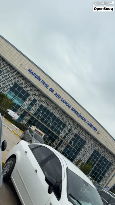 تۆیۆتا کەمری LE 2