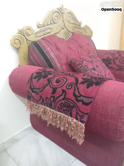 طقم الكنب عربي فخم لون أحمر 4