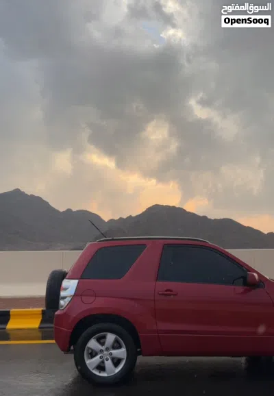 Suzuki Grand Vitara DLX 4