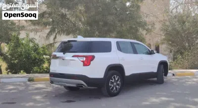 GMC Acadia SLE 2