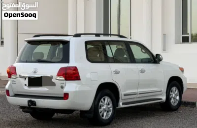 Toyota Land Cruiser GXR 4