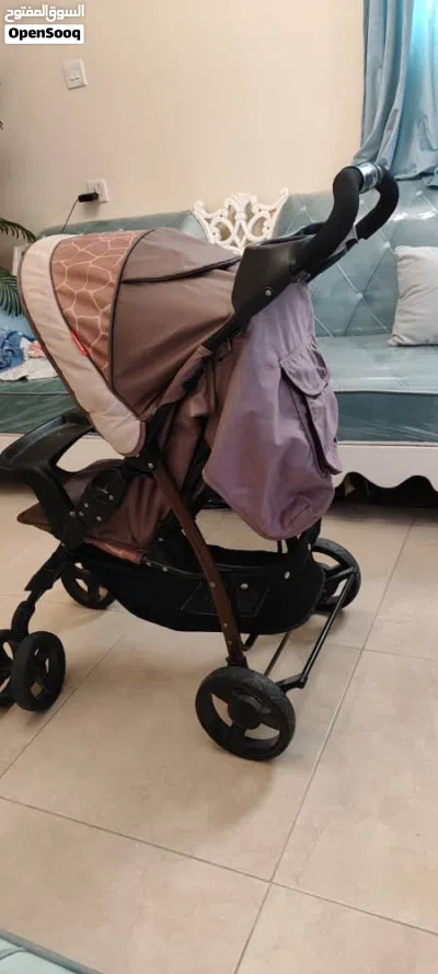 عربه اطفال ماركة عالمية جونيورز 2