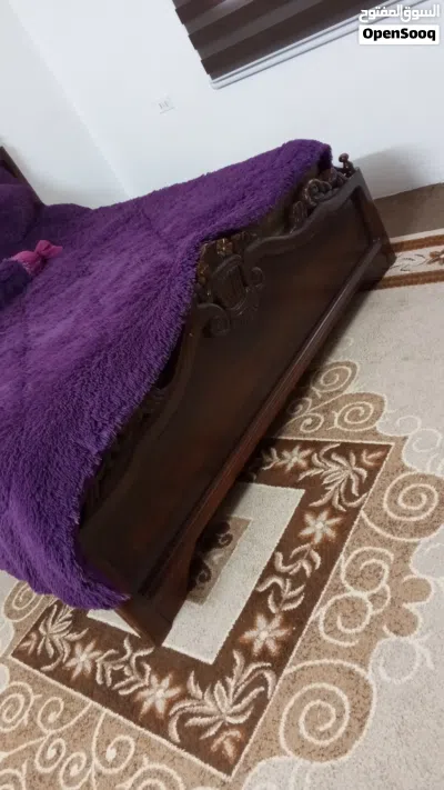 غرفة نوم فخمة وكاملة بحالة ممتازة للبيع 2