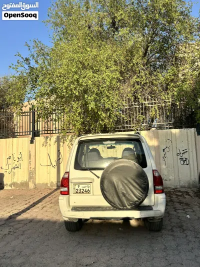 Mitsubishi Pajero GLS 3
