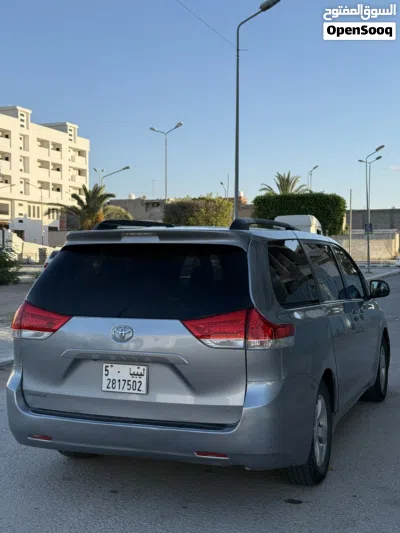 تويوتا سيينا LE 2