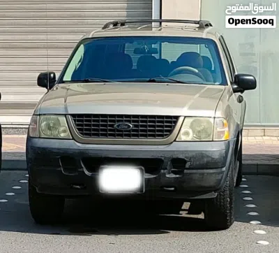 Ford Explorer Standard 2