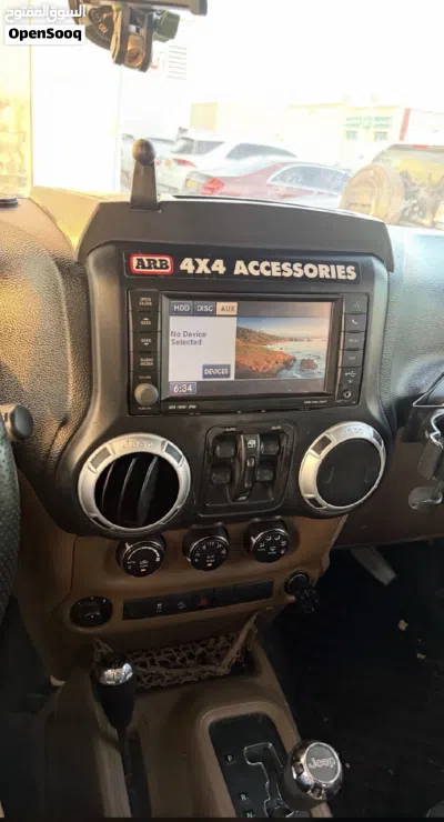 Jeep Wrangler Sahara 2