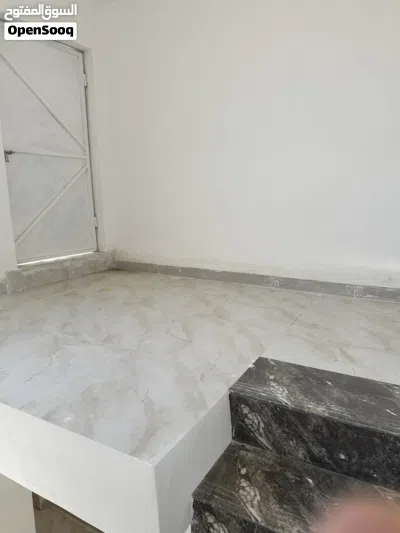 شقة طابق ثاني للإيجار 3