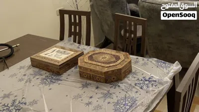 طقم كنب مودرن مستعمل و طاولة سفرة 4