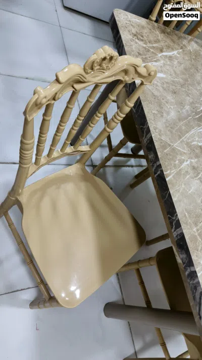 ميز طعام واربع كراسي 2
