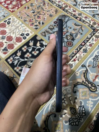 سلام عليكم ردمي c14 تلفون ربي يبارك عيبه خلفيه مكصر للبيع او تبديل بي آيفون 12بور ماكس أو 13اونزيد 4