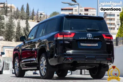 Toyota Land Cruiser GXR 4