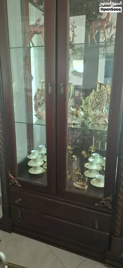 للبيع طاولة سفرة مع فضية 4