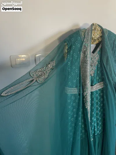 فستان بشت اماراتي سهرة 4