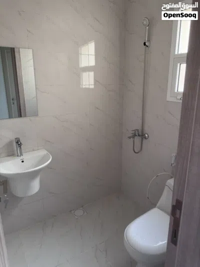 شقق سكنيه جديده للإيجار في مويلح بالقرب من مستشفى صحار New flats near Suhar hospital 3
