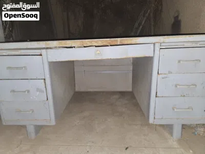 للبيع: مكتب حديدي كلاسيكي (صاج ثقيل) متين جداً 2