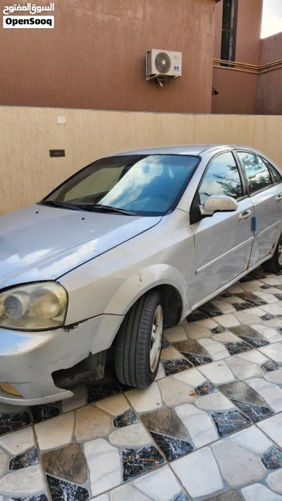 Chevrolet Optra LS 2