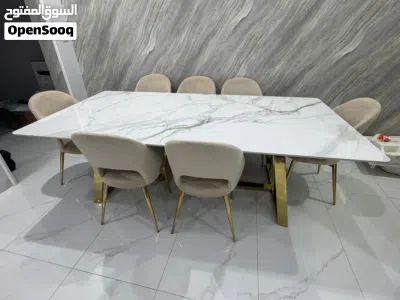 طاولة طعام استخدام شهر واحد جديدة 3