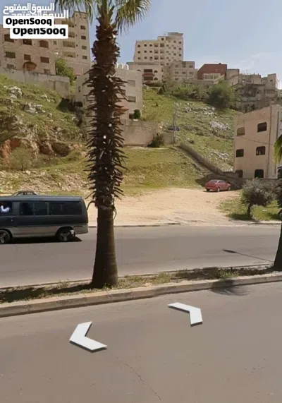 ارض تجاري للبيع على شارع حيوي 2