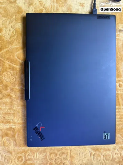 Lenovo ThinkPad X1 Carbon Gen 13 (Aura Edition) 3