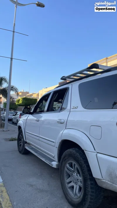 Toyota Sequoia SR 5 4