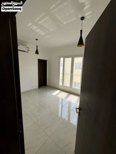 6 bedroom luxury villa for rent in Al Koudth 3