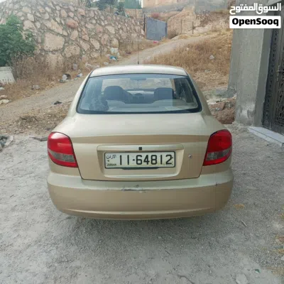 كيا ريو Standard 4