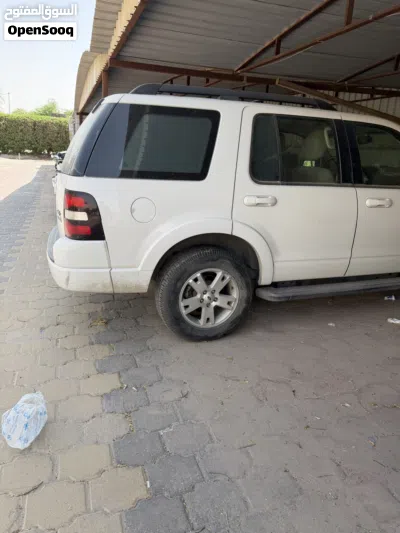 Ford Explorer XL 2