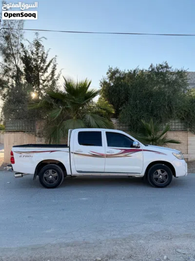 Toyota Hilux GLX 4