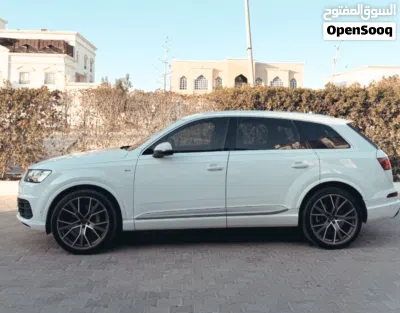 أودي Q7 Standard 4