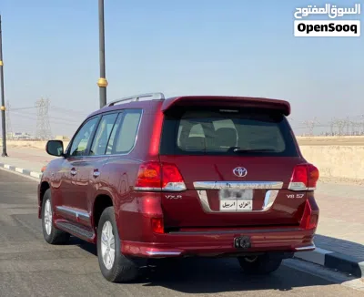 Toyota Land Cruiser VXR 4