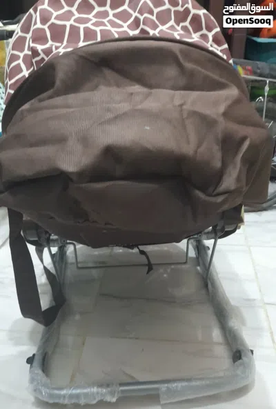 مقعد اطفال هزاز ذاتي جديد بيبي سيت 4