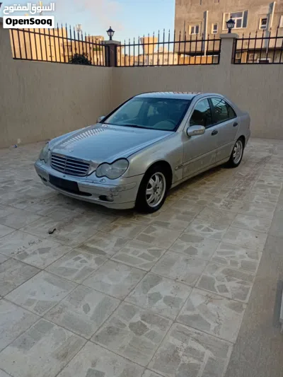 مرسيدس بنز الفئة-C C 200 3