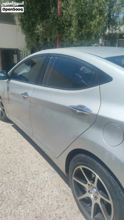 هيونداي افانتي Limited 3