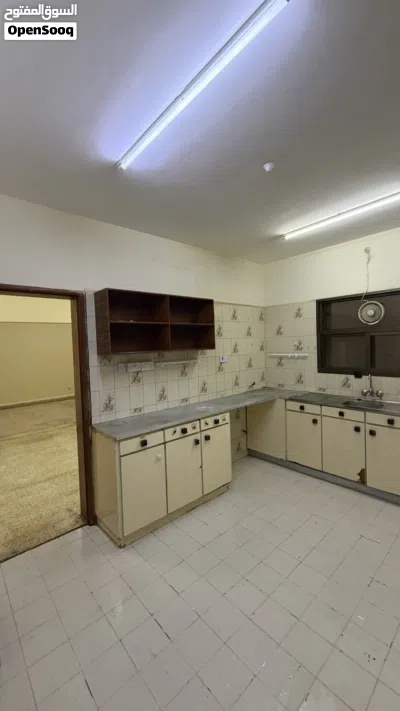 Flat for rent in RUWIشقة لايجار في روي 3