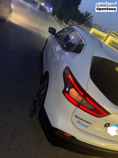 Nissan Qashqai SL Premium 2