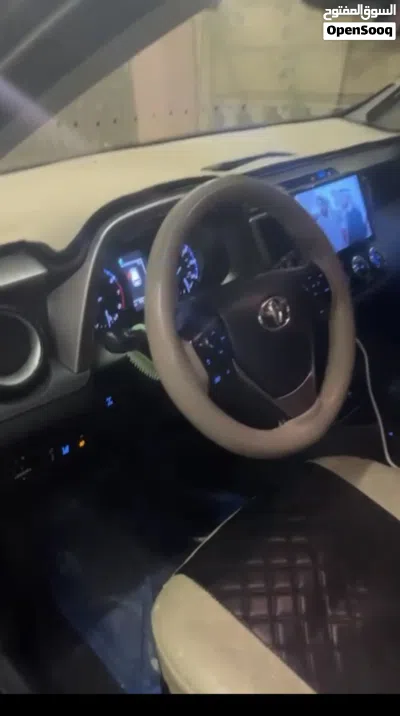 Toyota RAV 4 Limited 3