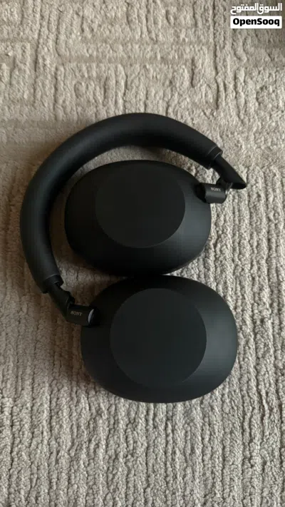 Sony XM6 Headset 3