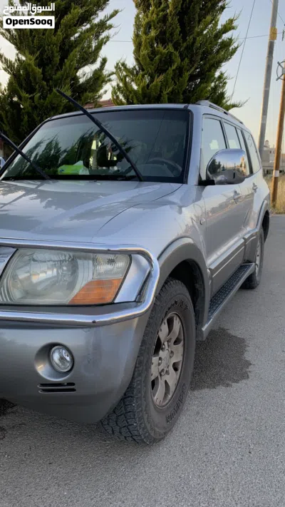 Mitsubishi Pajero GLS 4