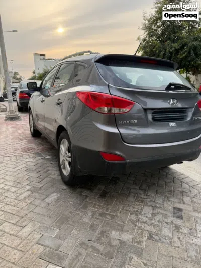 Hyundai Tucson GL Plus 3