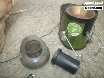 عصارة فواكه مستعملة بحالة ممتازة 2