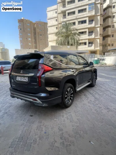 Mitsubishi Montero Sport GLX 4