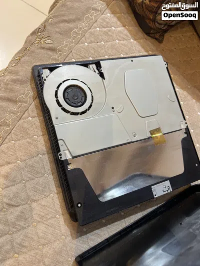 بلي ستيشن 4 سلم ، ps4 slim 4