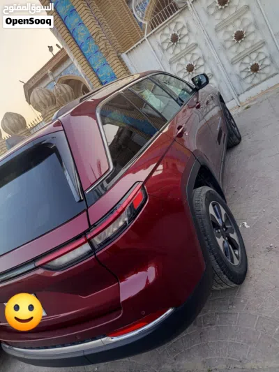 جیپ چێرۆکی Latitude LUX 4