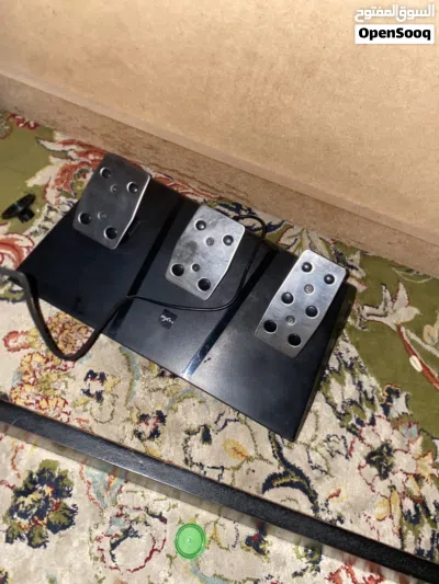 دركسون بي اكس ان ممتاز جداً جداً بحاله جديده ومعا قواعده كاملات ويركب على سوني 4 وسوني 5 وبسعر ممتاز 3
