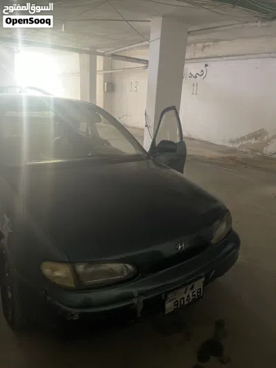 Hyundai Accent Standard 3