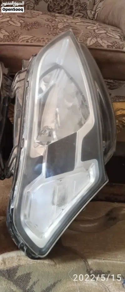 عدد 2 كشاف امامي كيا سول موديل 2009 ل 2013 front leds for kia soul model 2009 to 2013. 3