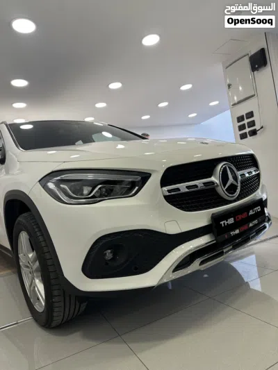 Mercedes Benz GLA-Class GLA 200 4