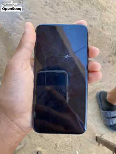 آيفون xs للبيع 4